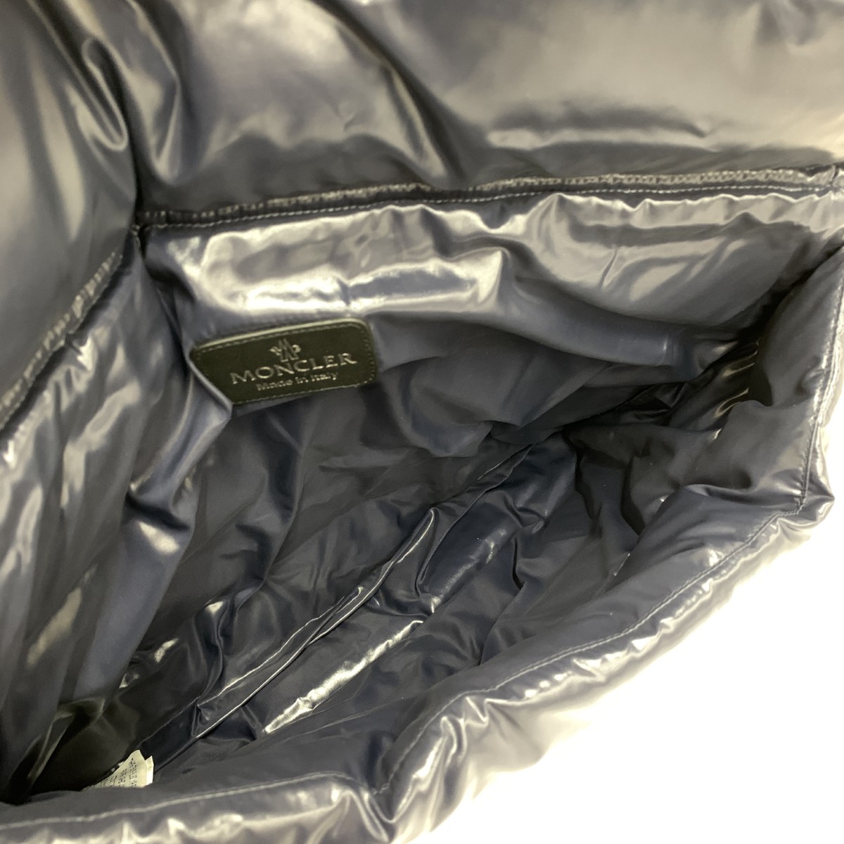 未使用級‼️MONCLER ダウン クラッチバッグ　BUSTA PIUMINO リサイクルショップ ティファナ / MONCLER モンクレール BUSTA